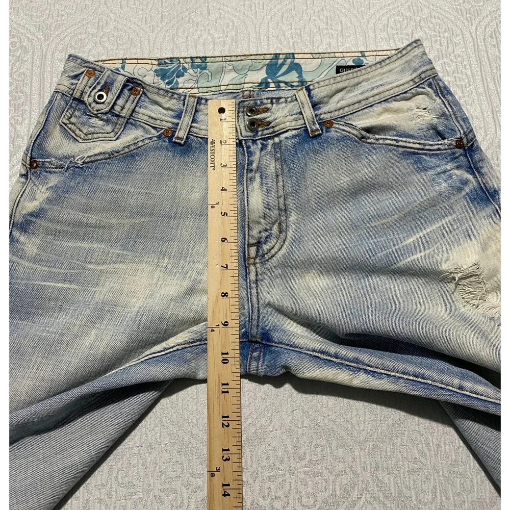 Vintage USA Y2K Guess Premium‎ Denim Shorts Size 30 Light Wash Distressed Jorts